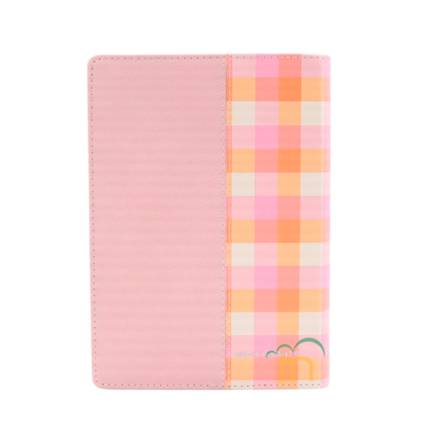 Biblia Compacta Cuadros Rosa Claro RVR60 - Imitación Piel - Image 4